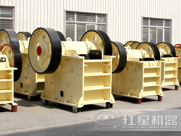 顎式破碎機(jī)車(chē)間