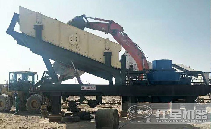 移動(dòng)制砂機(jī)作業(yè)施工現(xiàn)場