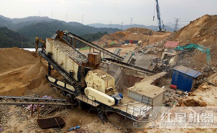 移動式礦石破碎機(jī)生產(chǎn)現(xiàn)場