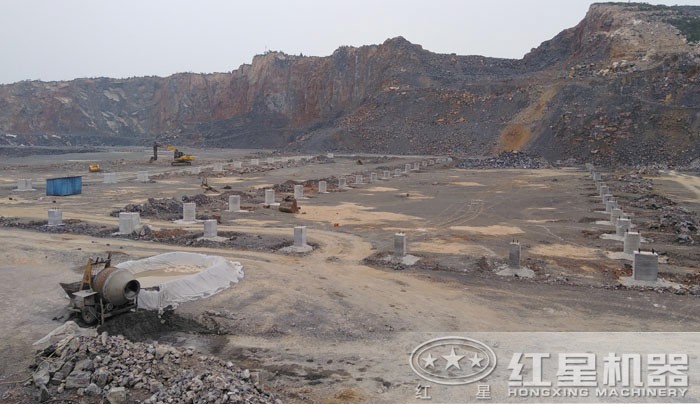 整理場地，地基打樁