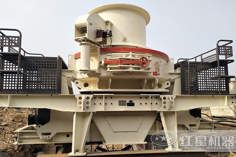 HVI立軸式?jīng)_擊細碎機安裝現(xiàn)場