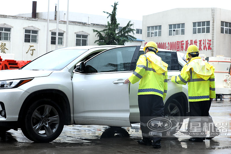 強(qiáng)大的售后團(tuán)隊(duì)，隨時(shí)為您解決麻煩