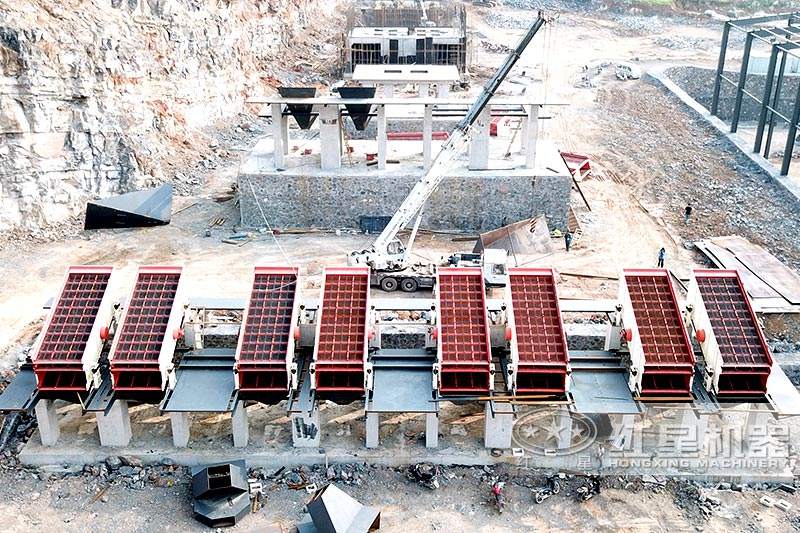 固定式破碎石子生產(chǎn)線建設中