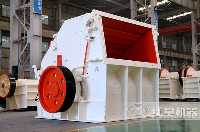 反擊式破碎機(jī)，轉(zhuǎn)子較大的轉(zhuǎn)動慣量