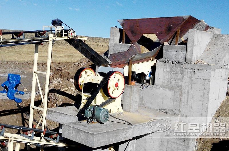 912破碎機(jī)生產(chǎn)現(xiàn)場(chǎng)