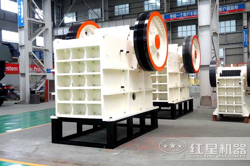 HD德版鄂式破石機(jī)，破碎比大