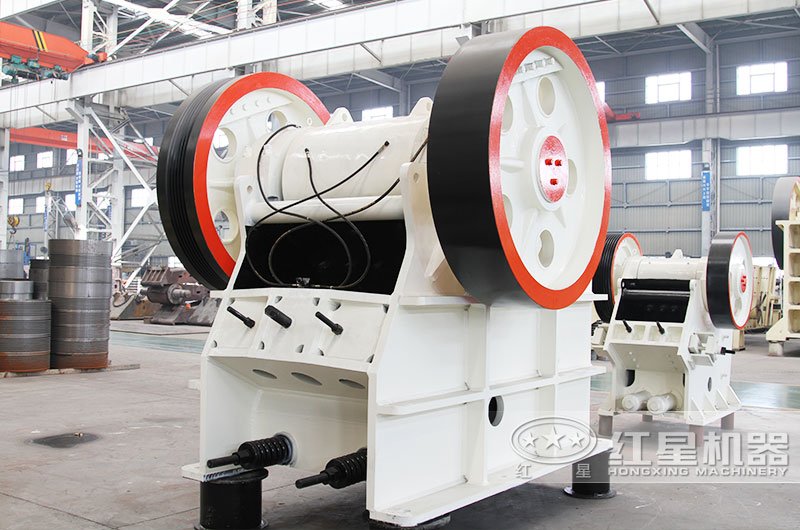 大型鄂式破碎機(jī)，粗碎石子軋石設(shè)備